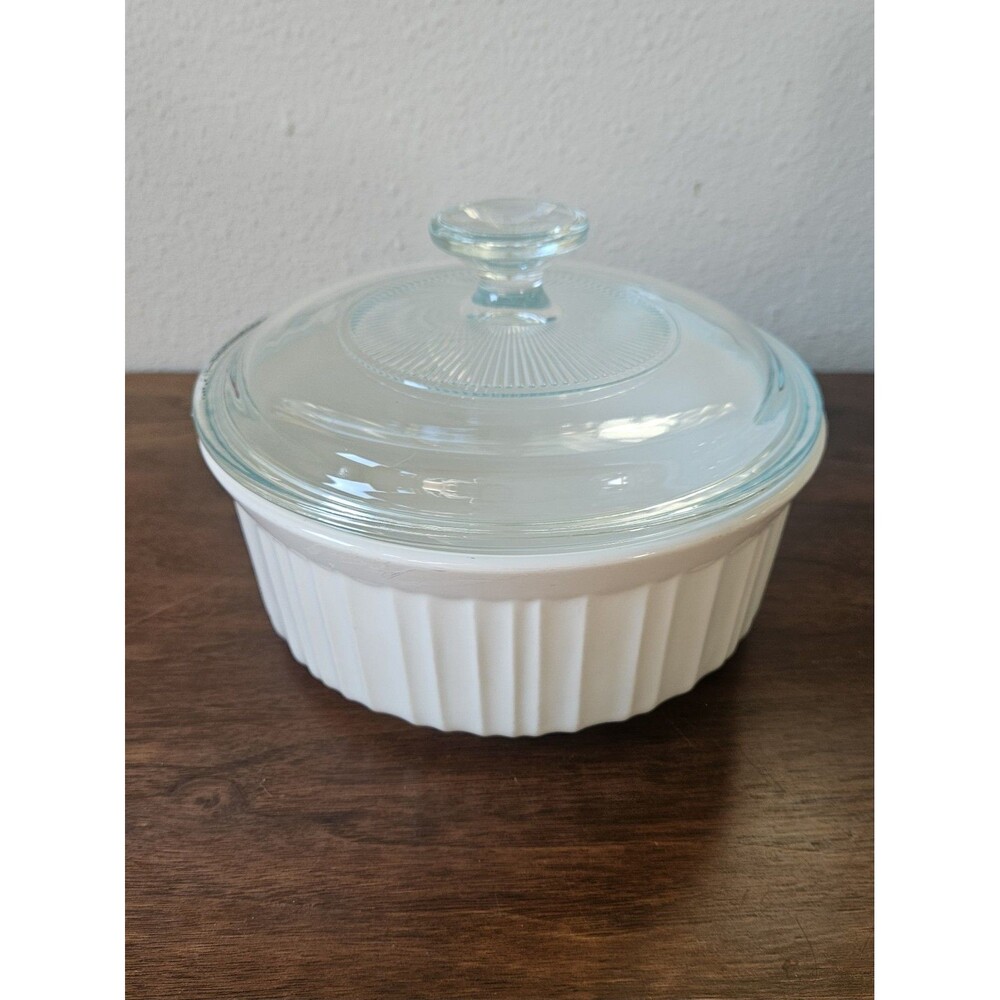 CorningWare French White 1.5 Qt Round Casserole Dish w/ Pyrex Glass Lid